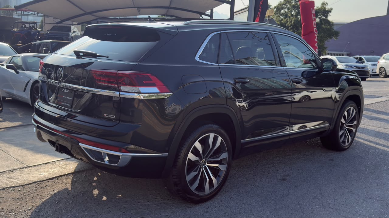 VOLKSWAGEN TERAMONT CROSS SPORT R-LINE 2022