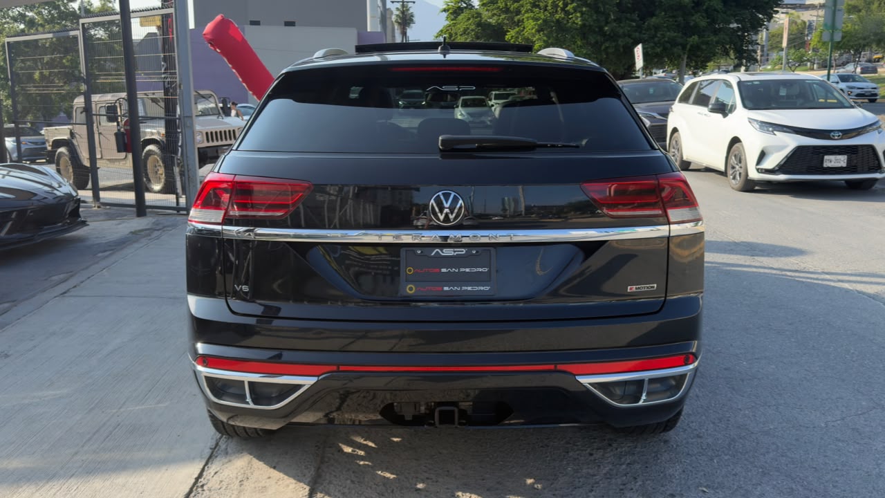 VOLKSWAGEN TERAMONT CROSS SPORT R-LINE 2022