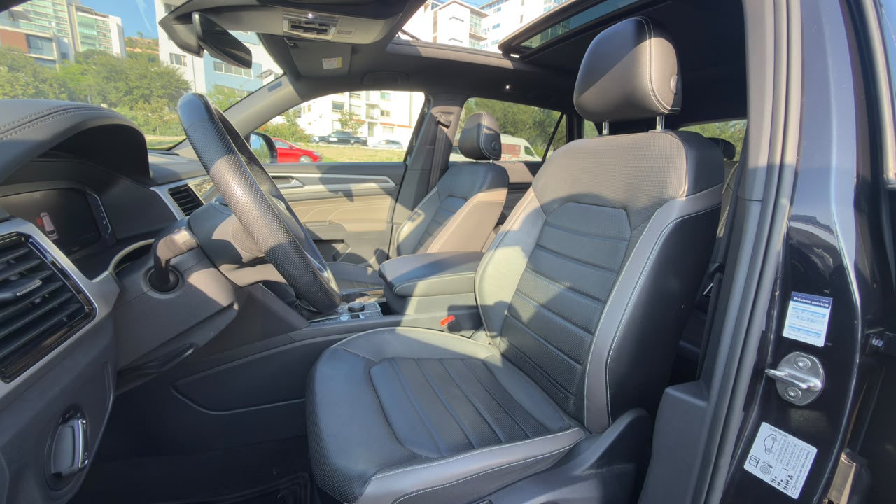 VOLKSWAGEN TERAMONT CROSS SPORT R-LINE 2022