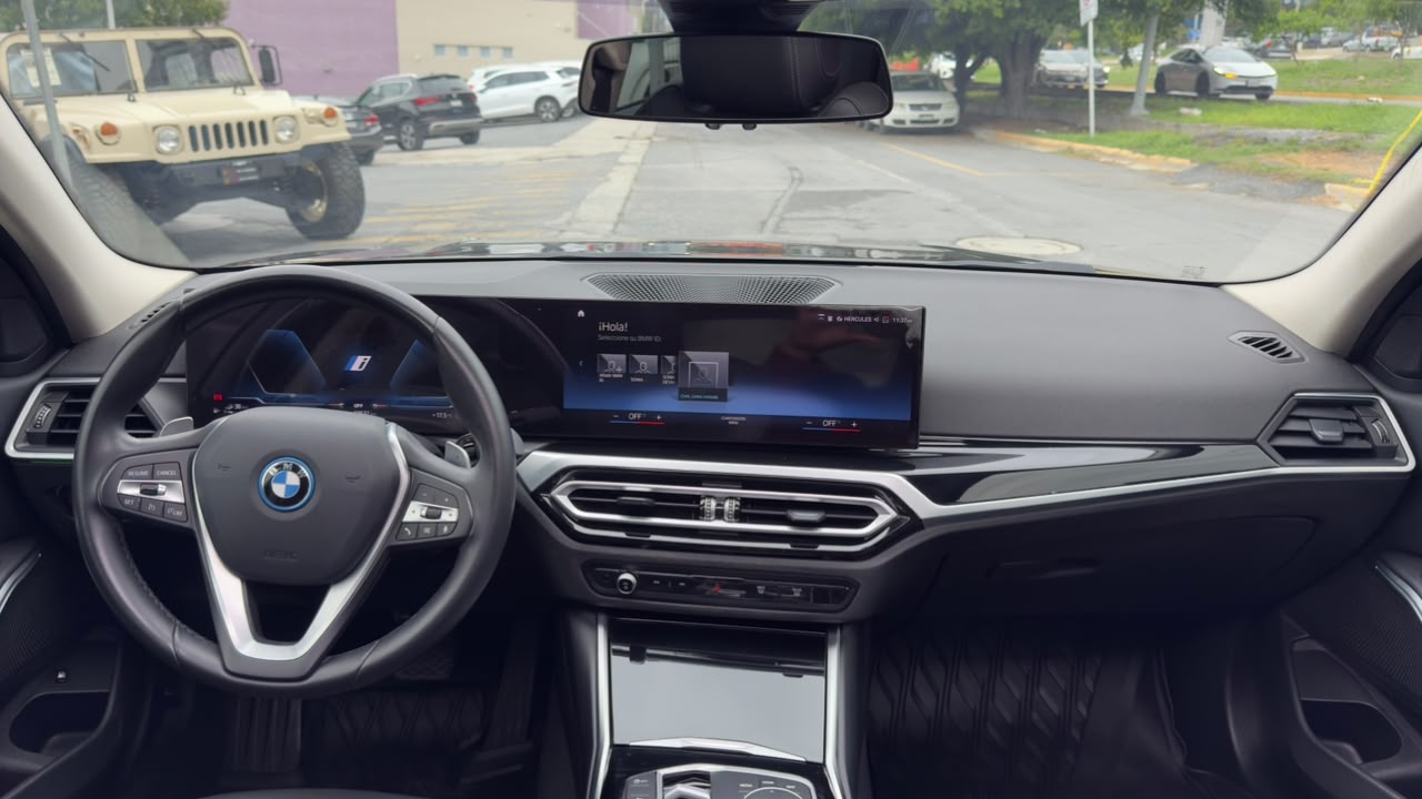BMW 330E HYBRID 2024