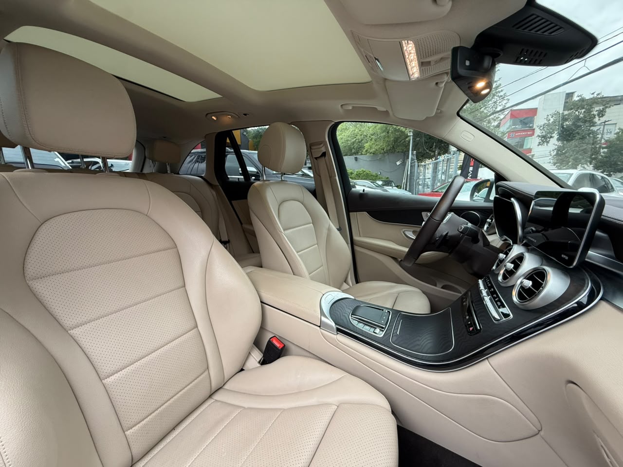 GLC 300 E 4 MATIC