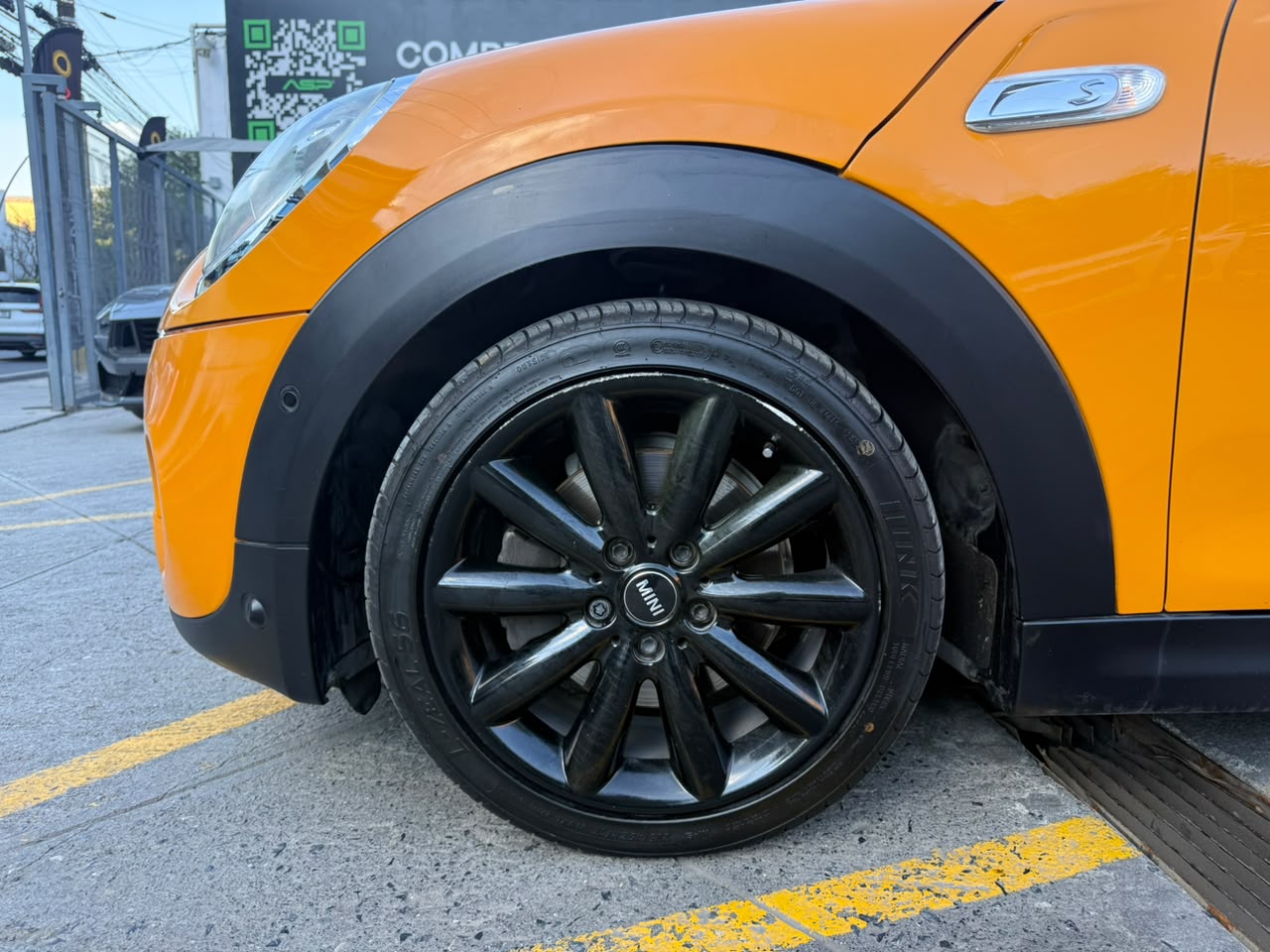 MINI COOPER S HOT CHILI
