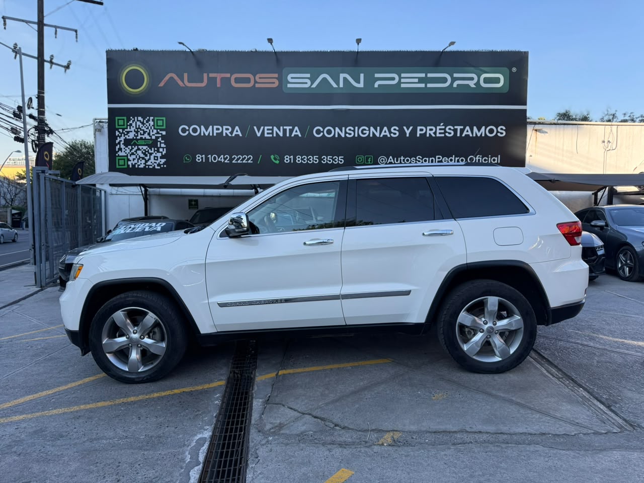 GRAND CHEROKEE OVERLAND