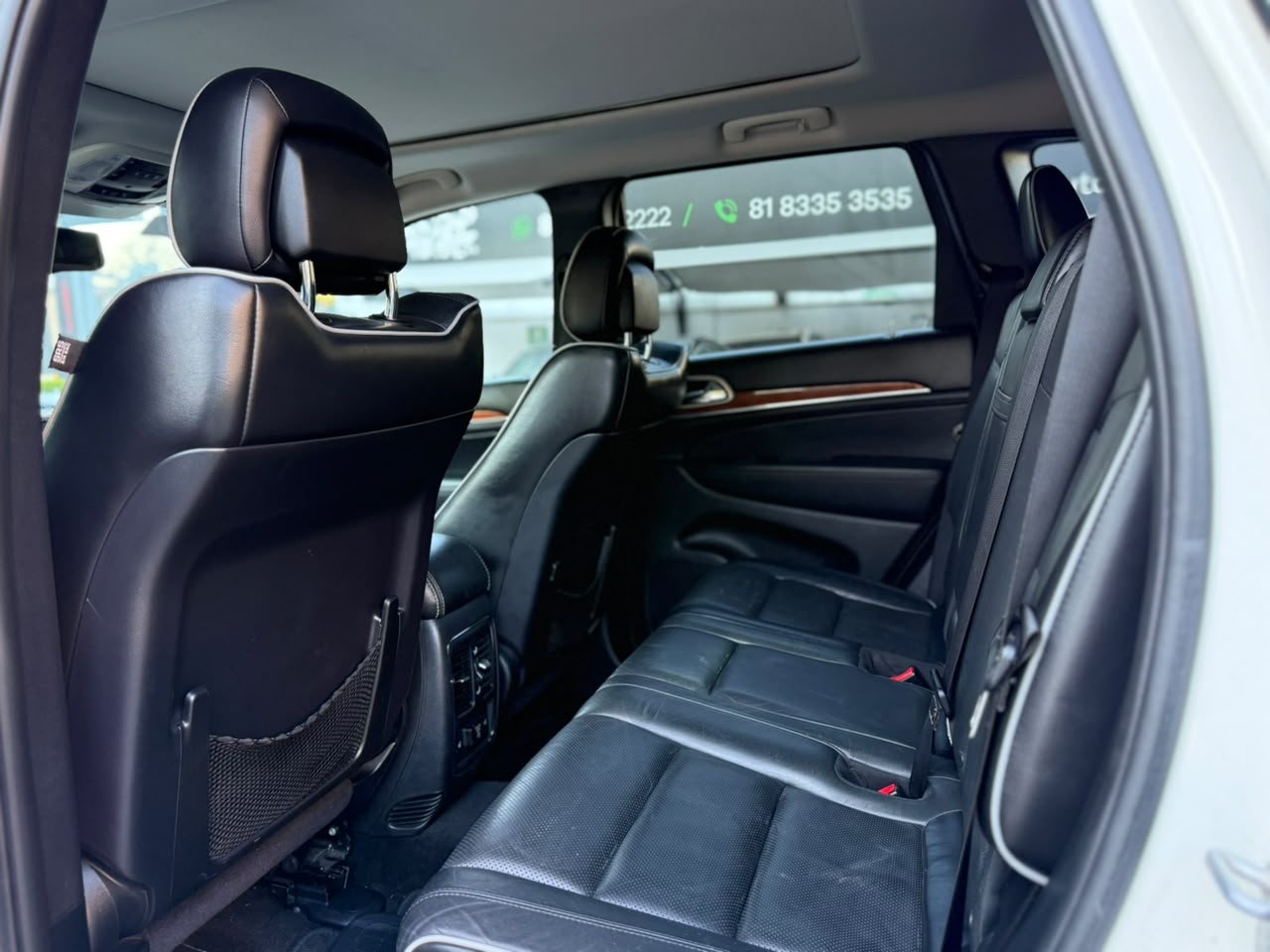 GRAND CHEROKEE OVERLAND