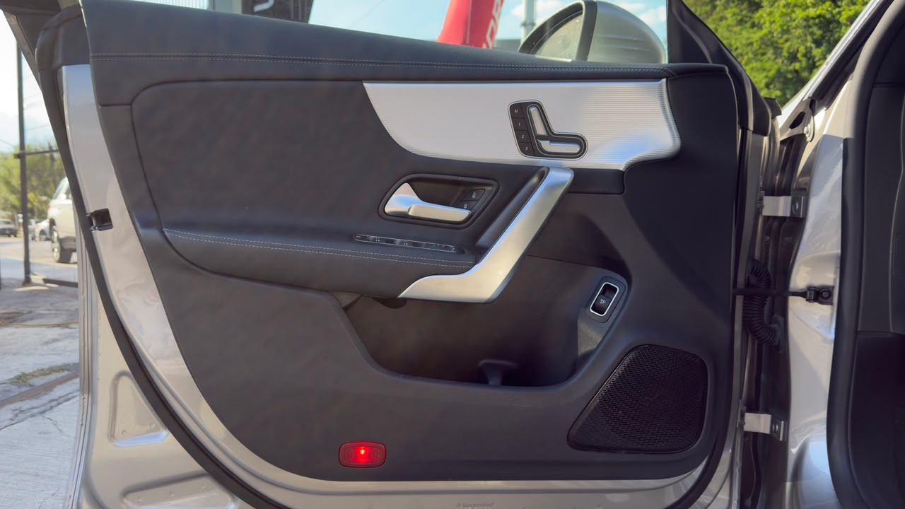MERCEDES BENZ CLA 200 PROGRESSIVE 2021