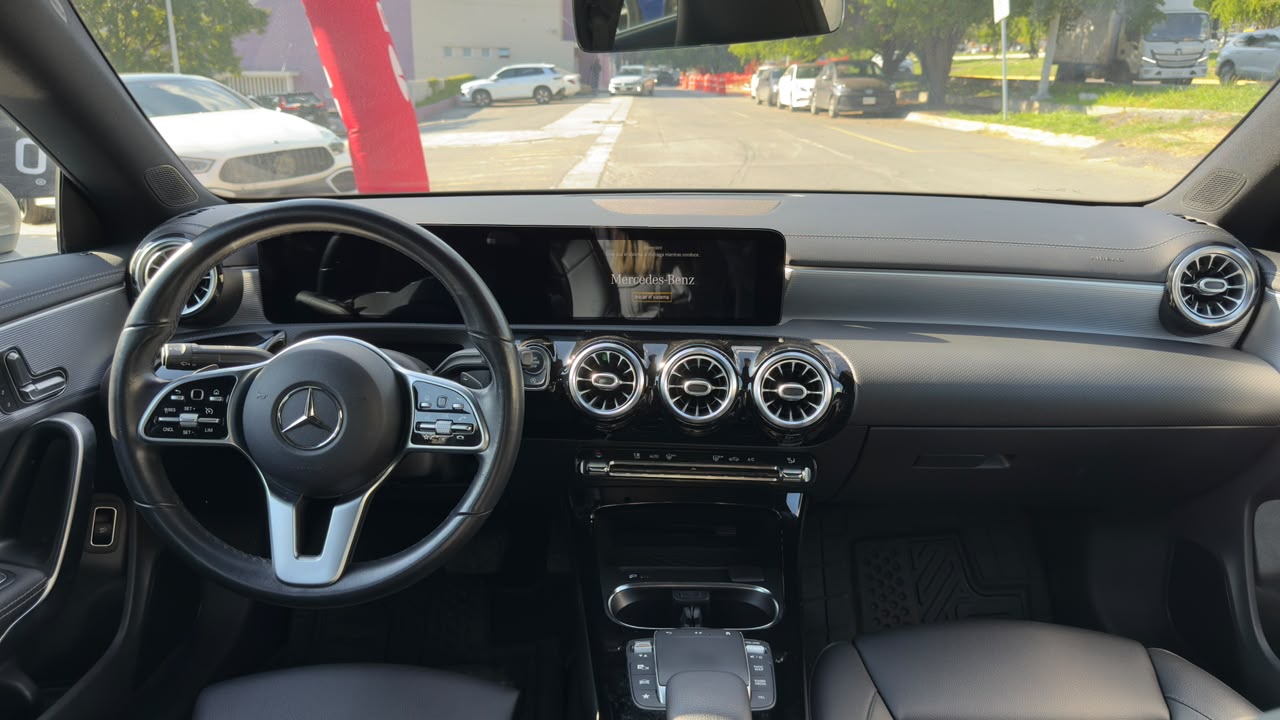 MERCEDES BENZ CLA 200 PROGRESSIVE 2021