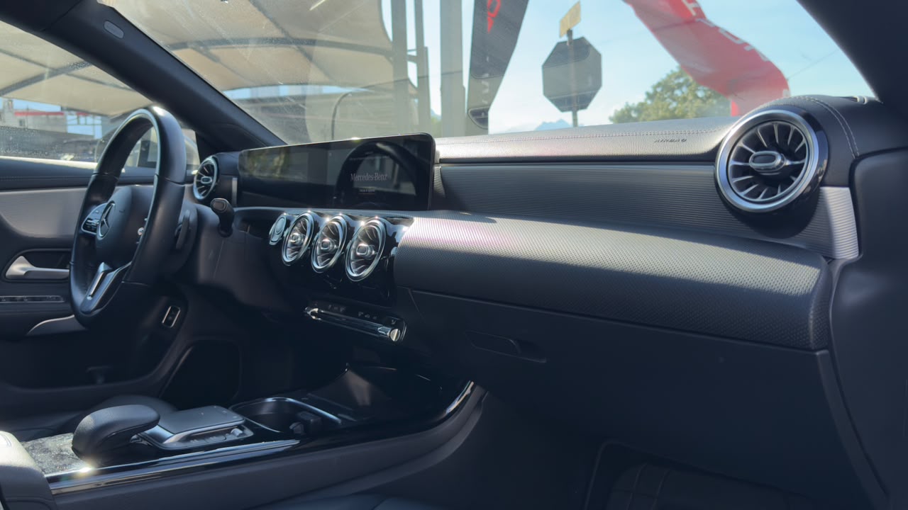 MERCEDES BENZ CLA 200 PROGRESSIVE 2021