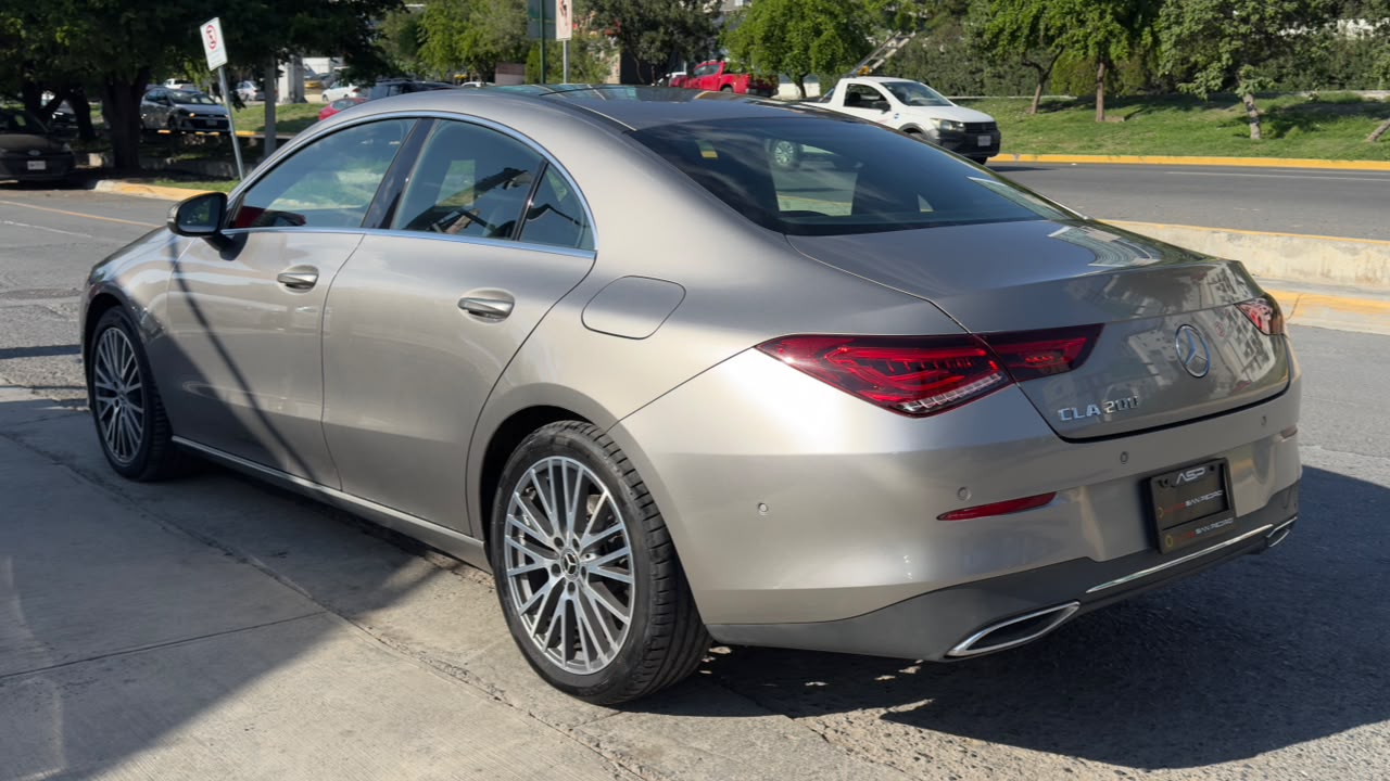 MERCEDES BENZ CLA 200 PROGRESSIVE 2021