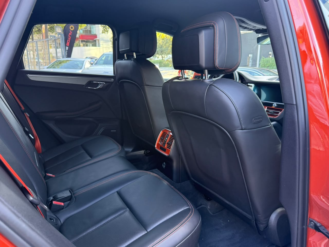 MACAN S