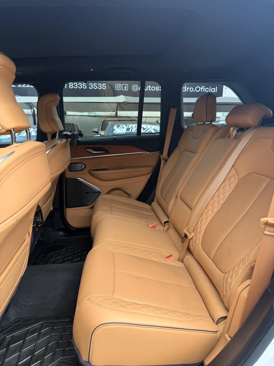 GRAND CHEROKEE SUMMIT 4X4