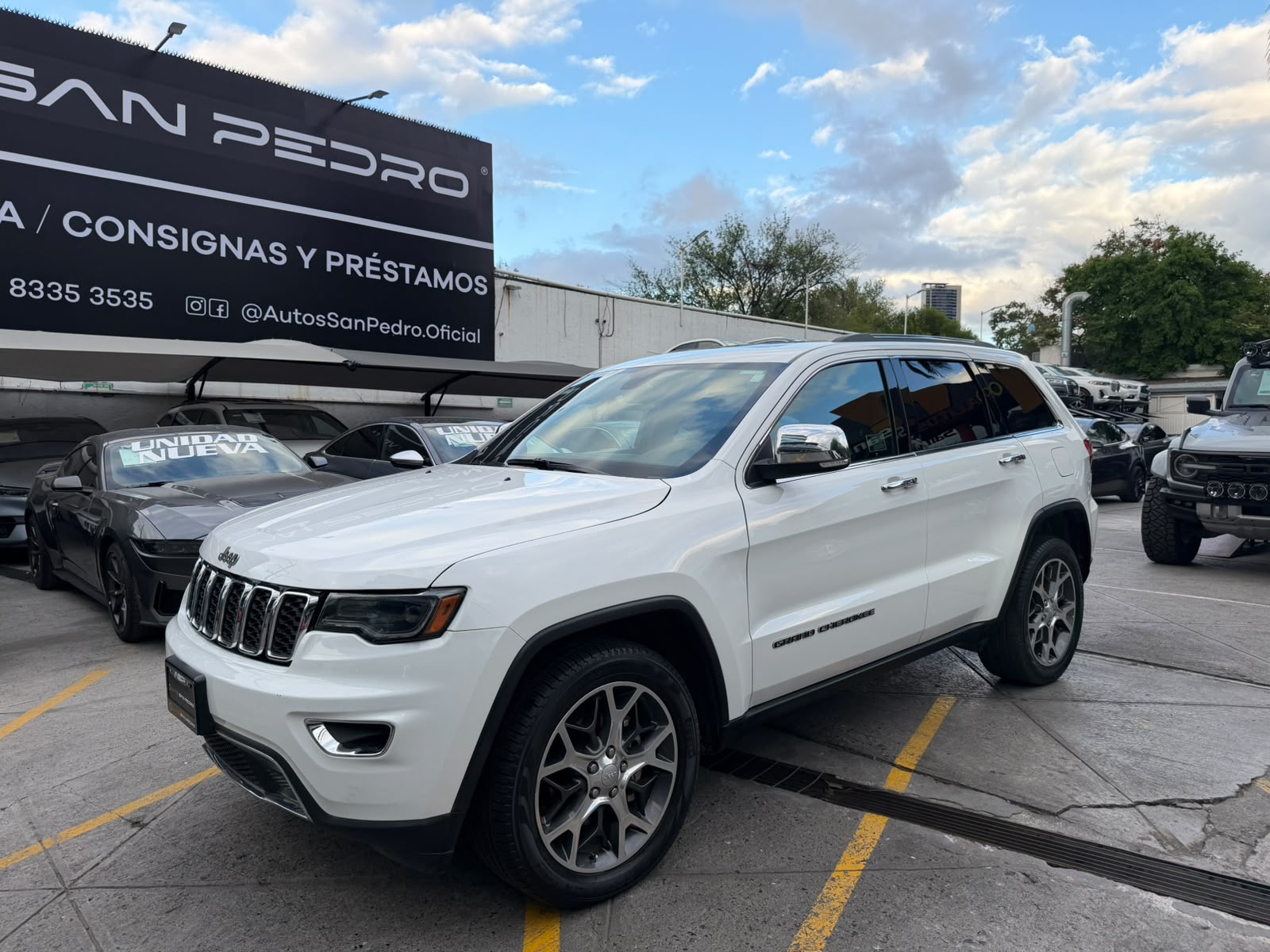 GRAND CHEROKEE LIMITED LUJO
