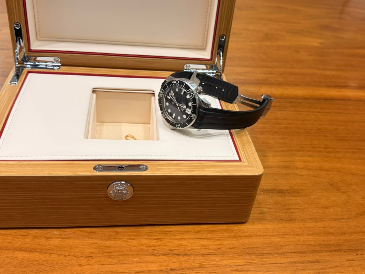 OMEGA SEAMASTER DIVER 300M