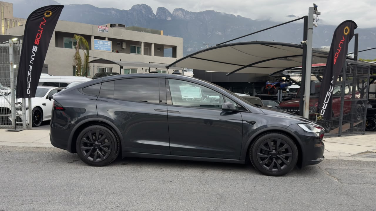 TESLA MODEL X AUTONOMIA MAYOR 2024