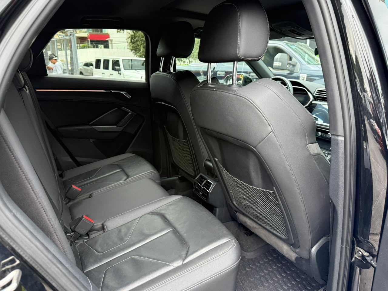 Q3 SB 40 TFSI S LINE