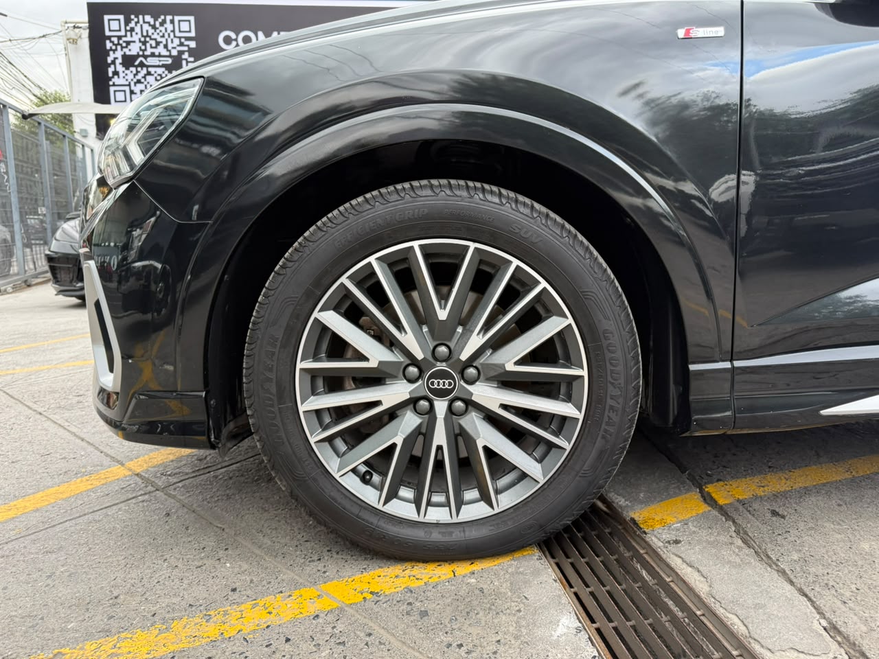 Q3 SB 40 TFSI S LINE