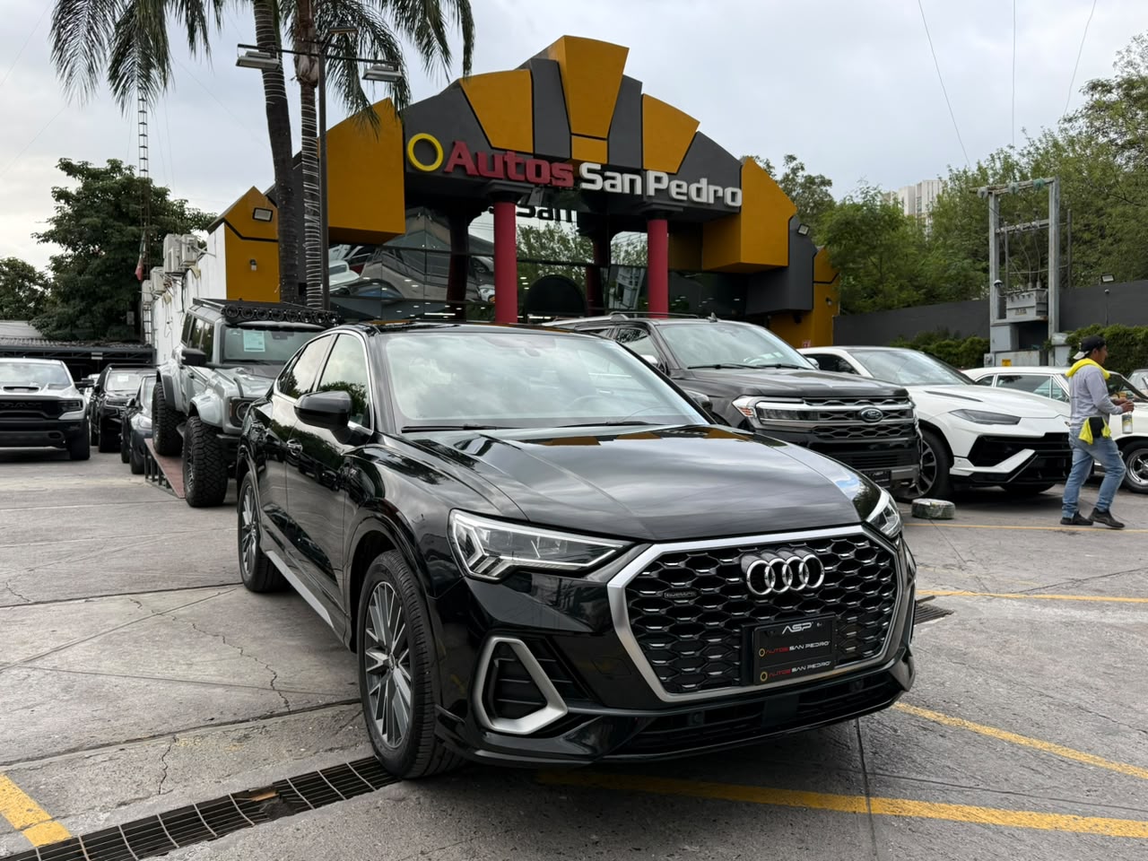 Q3 SB 40 TFSI S LINE