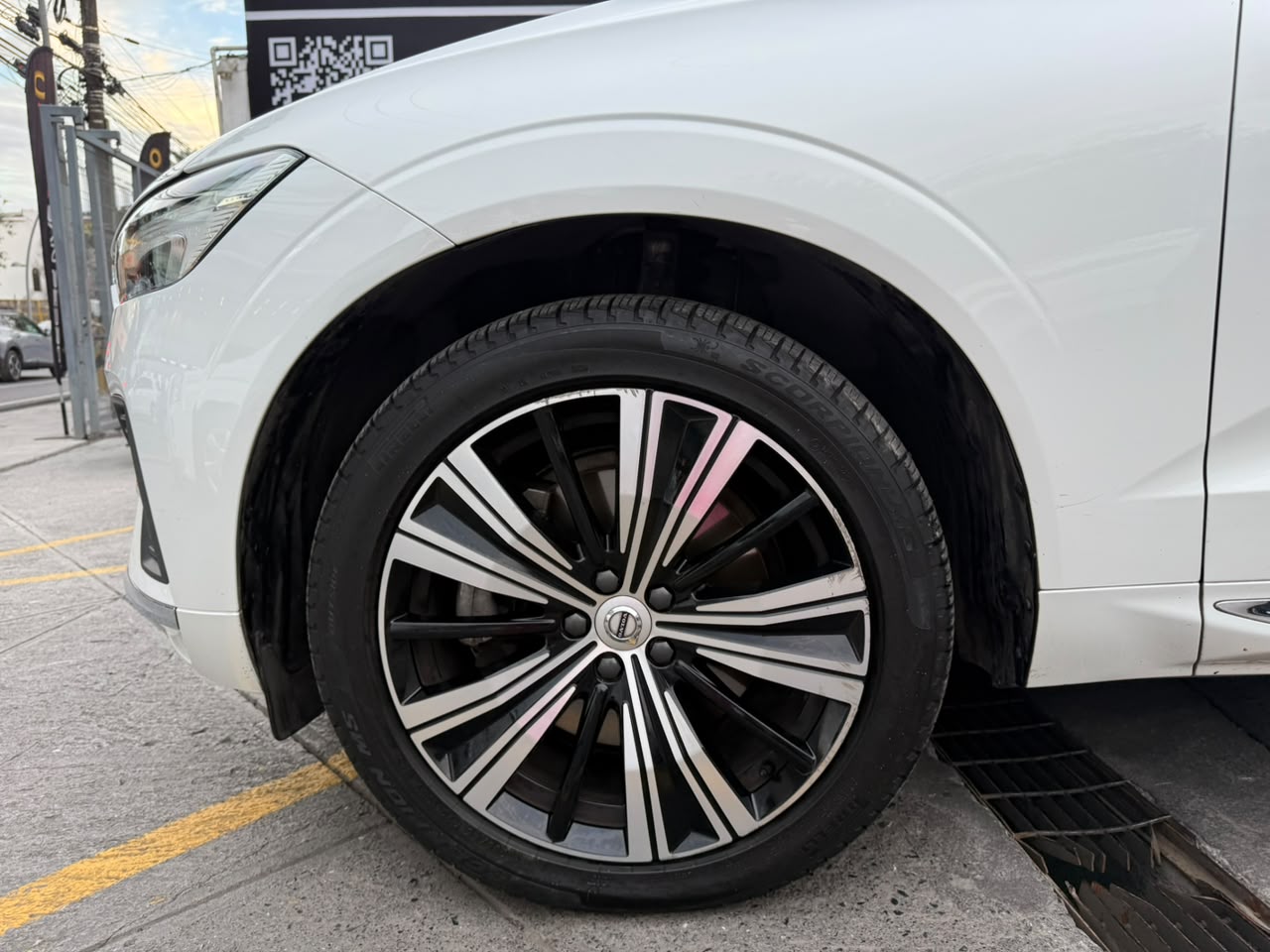 XC60 INSCRIPTION B6 AWD
