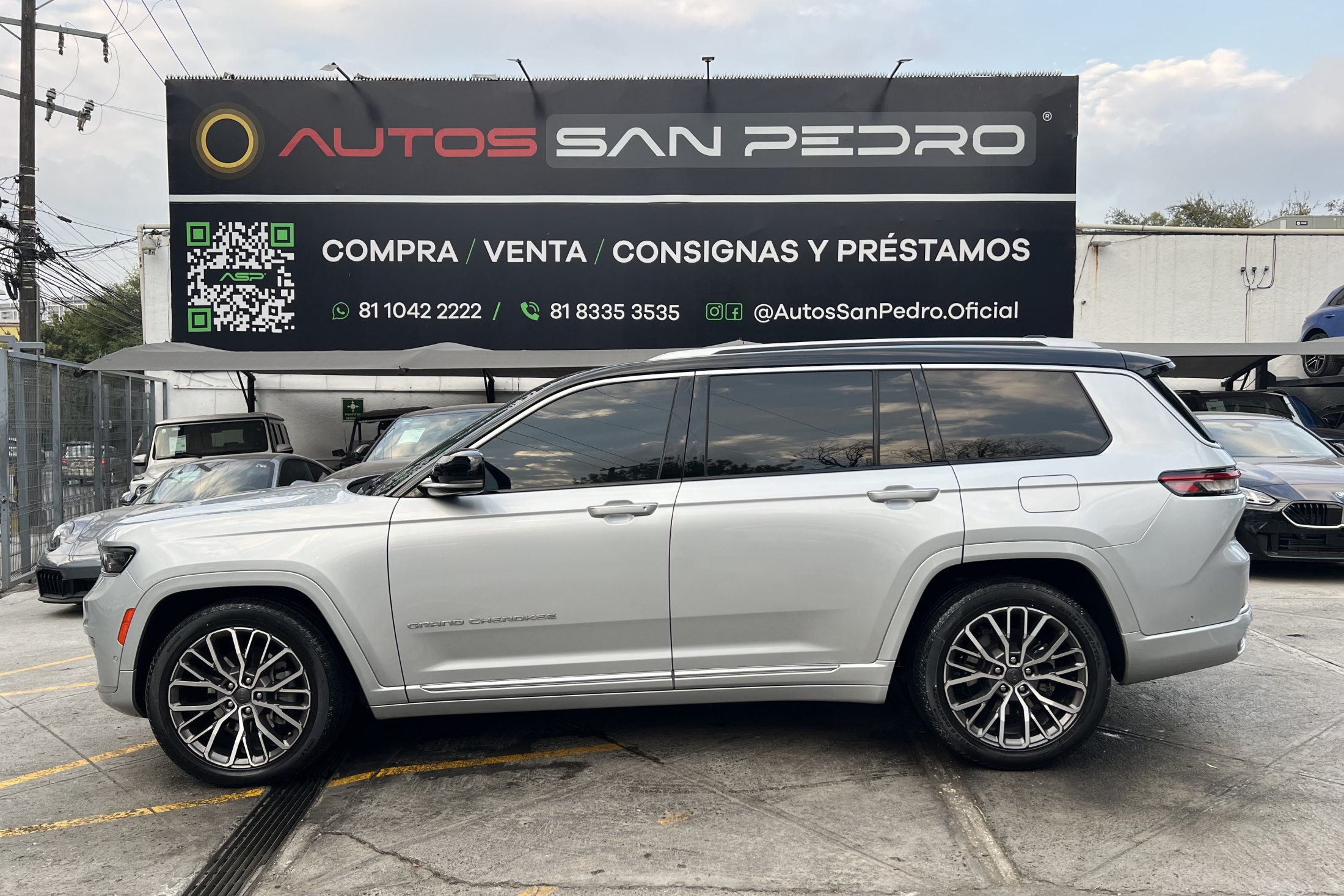 GRAND CHEROKEE SUMMIT 4X4