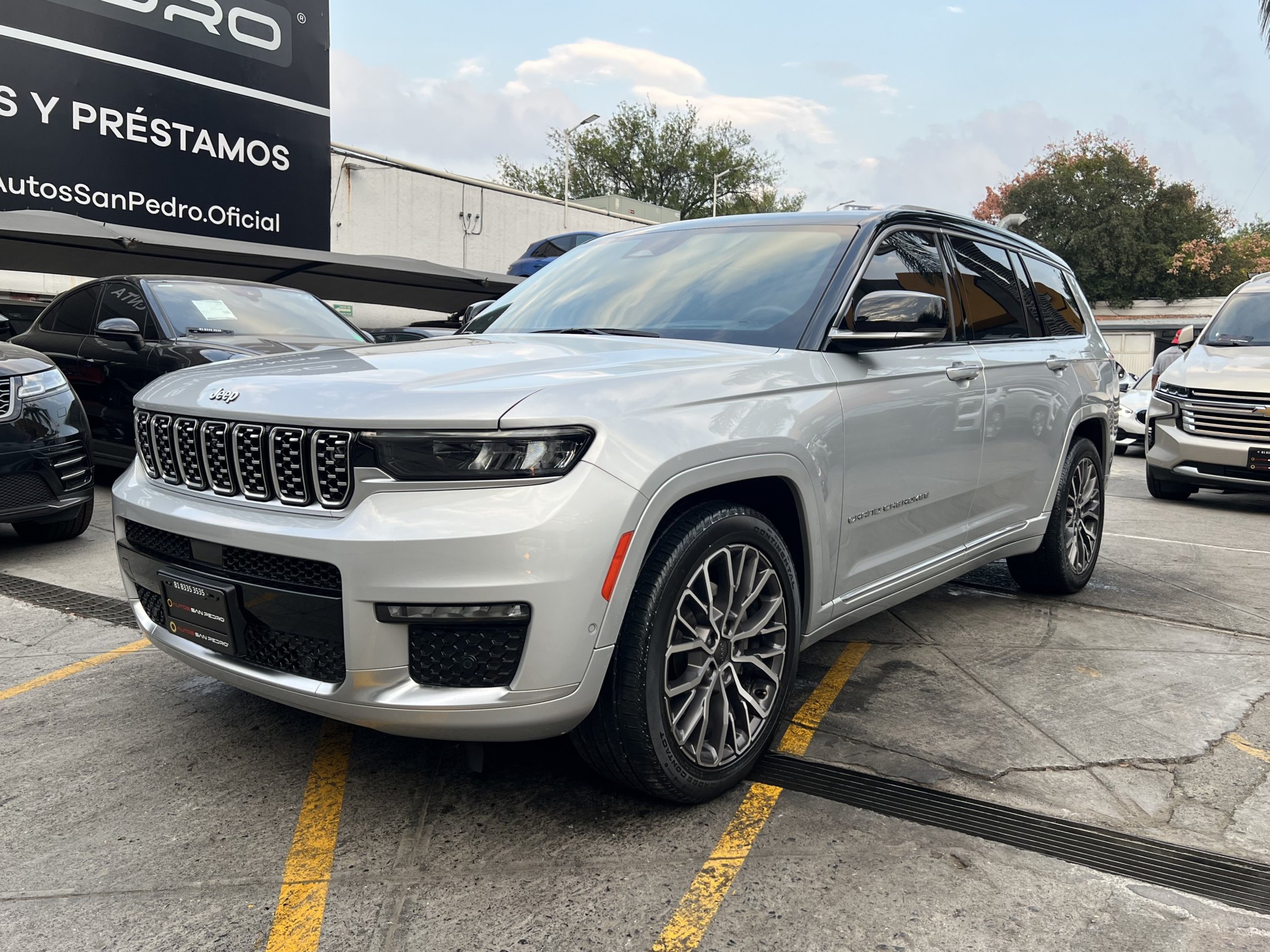 GRAND CHEROKEE SUMMIT 4X4