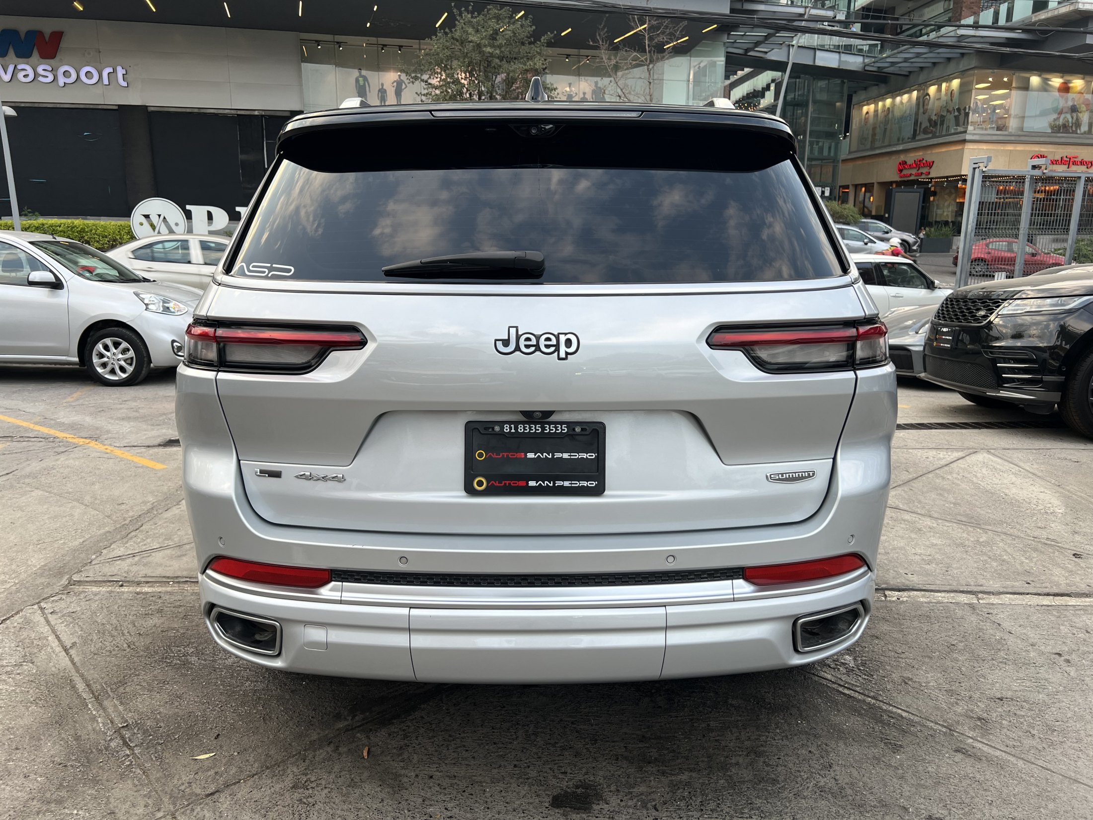 GRAND CHEROKEE SUMMIT 4X4