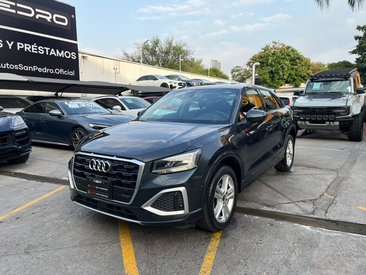 Q2 SELECT
