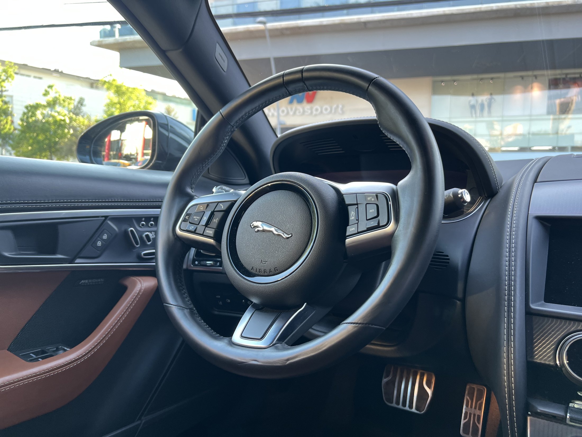 Jaguar F-TYPE R-DYNAMIC COUPE P450 2022