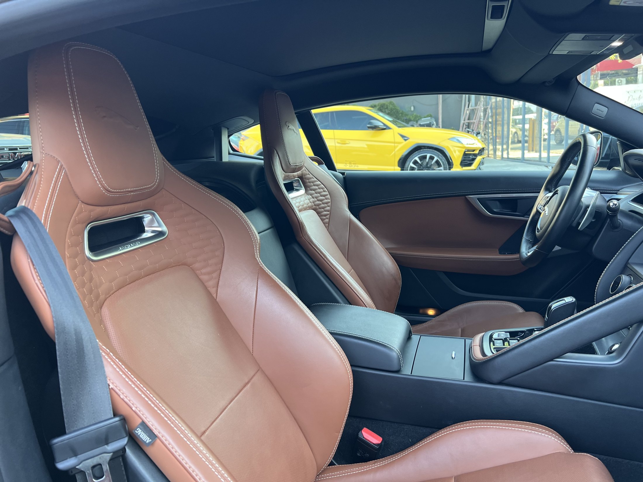 Jaguar F-TYPE R-DYNAMIC COUPE P450 2022