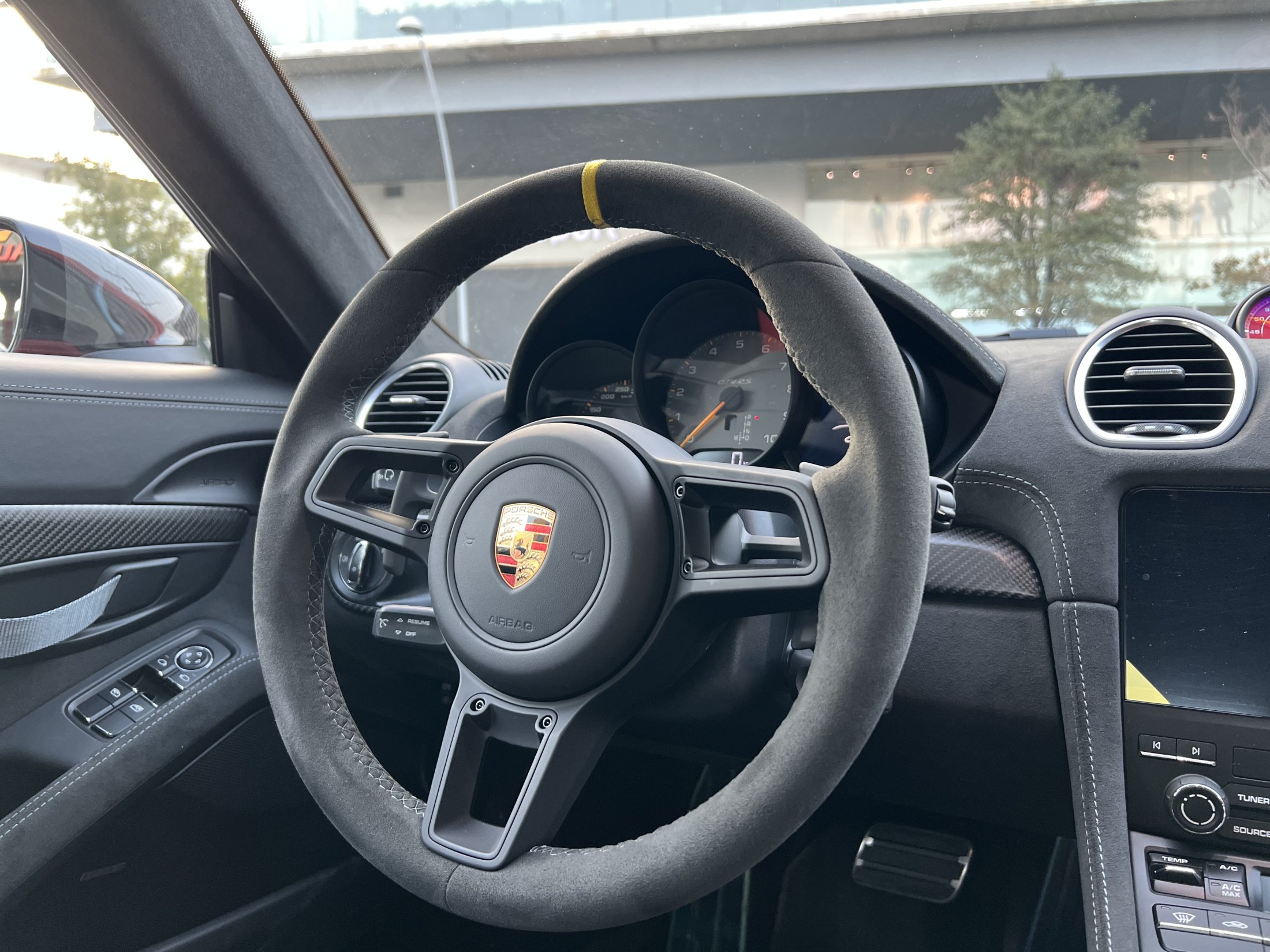 Porsche 718 CAYMAN GT4 RS 2025