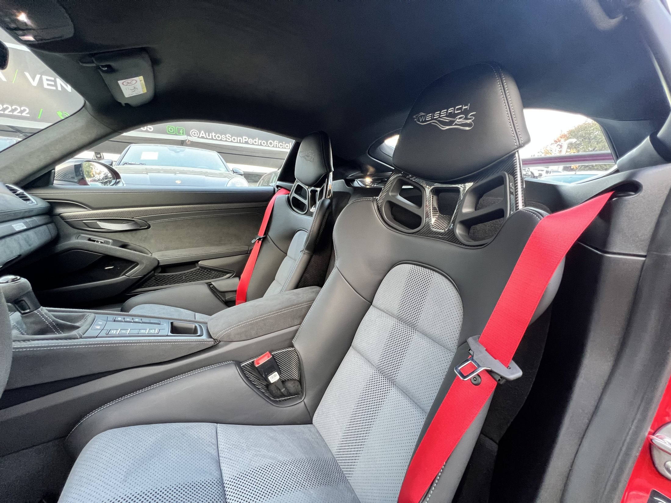 Porsche 718 CAYMAN GT4 RS 2025
