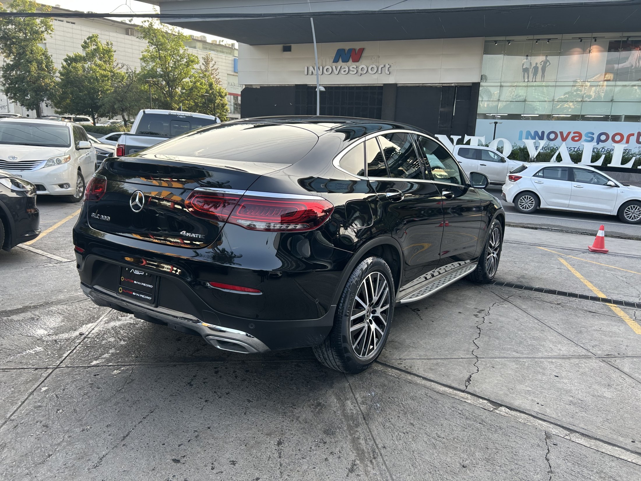 Mercedes Benz GLC 300 4MATIC COUPE 2020