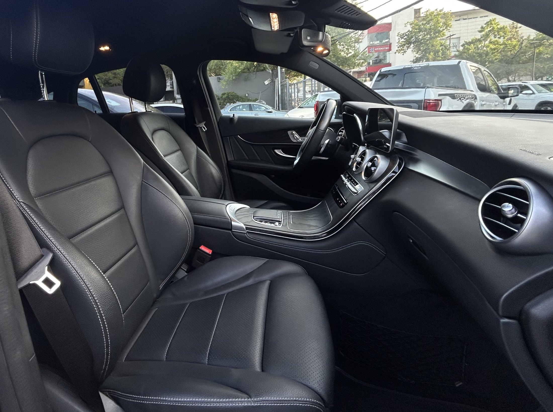 Mercedes Benz GLC 300 4MATIC COUPE 2020
