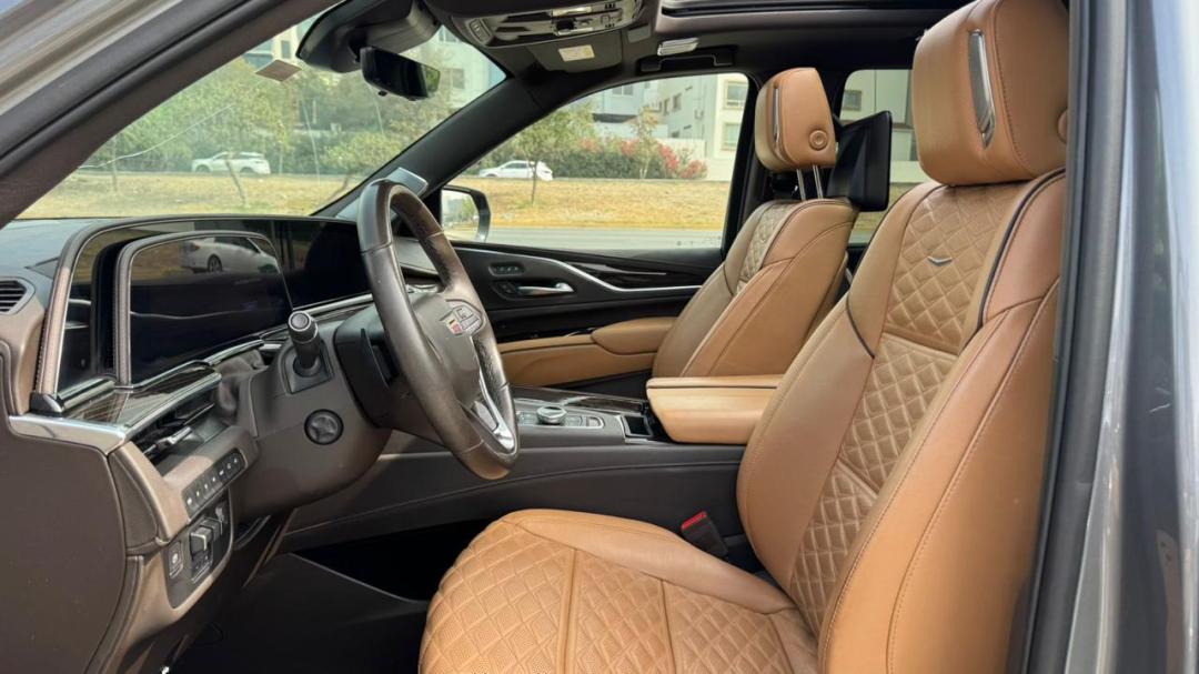 Cadillac ESCALADE 2023