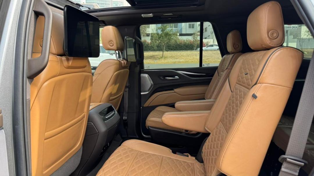 Cadillac ESCALADE 2023