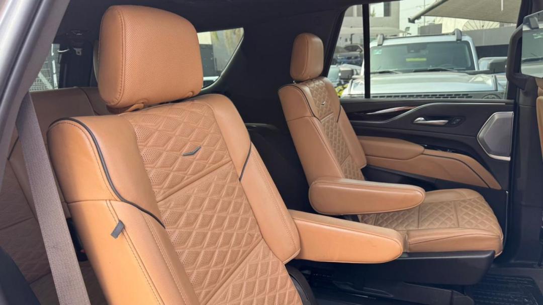Cadillac ESCALADE 2023