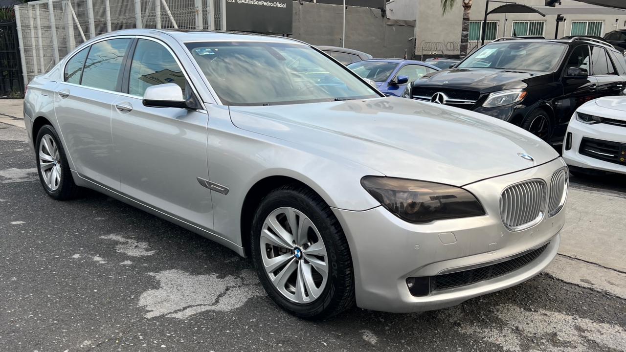 BMW 740IA 2011