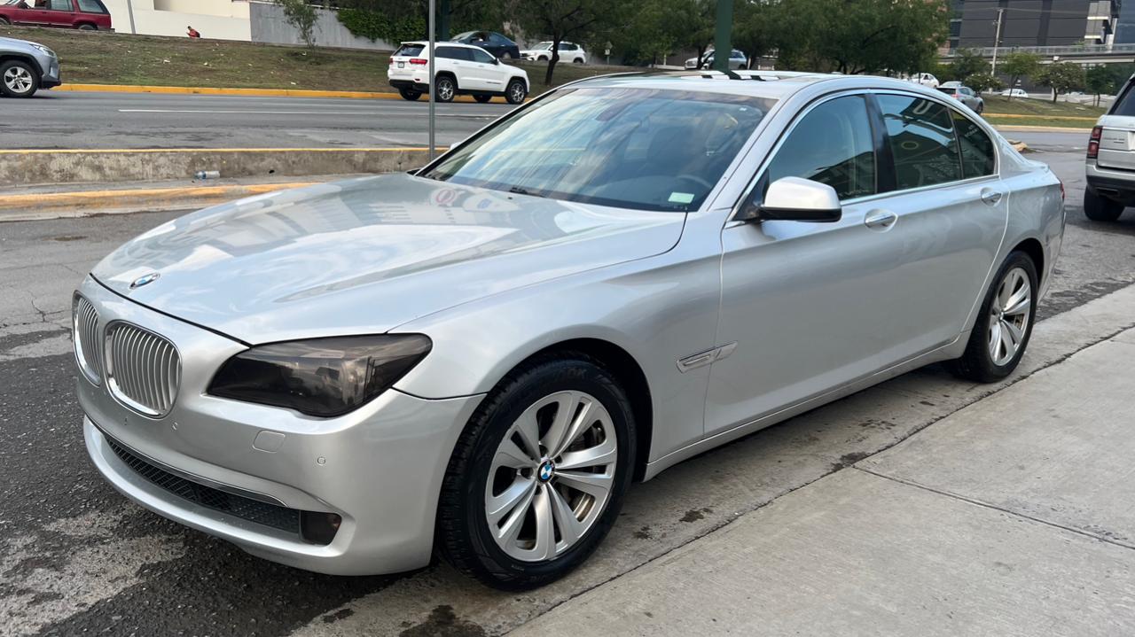 BMW 740IA 2011