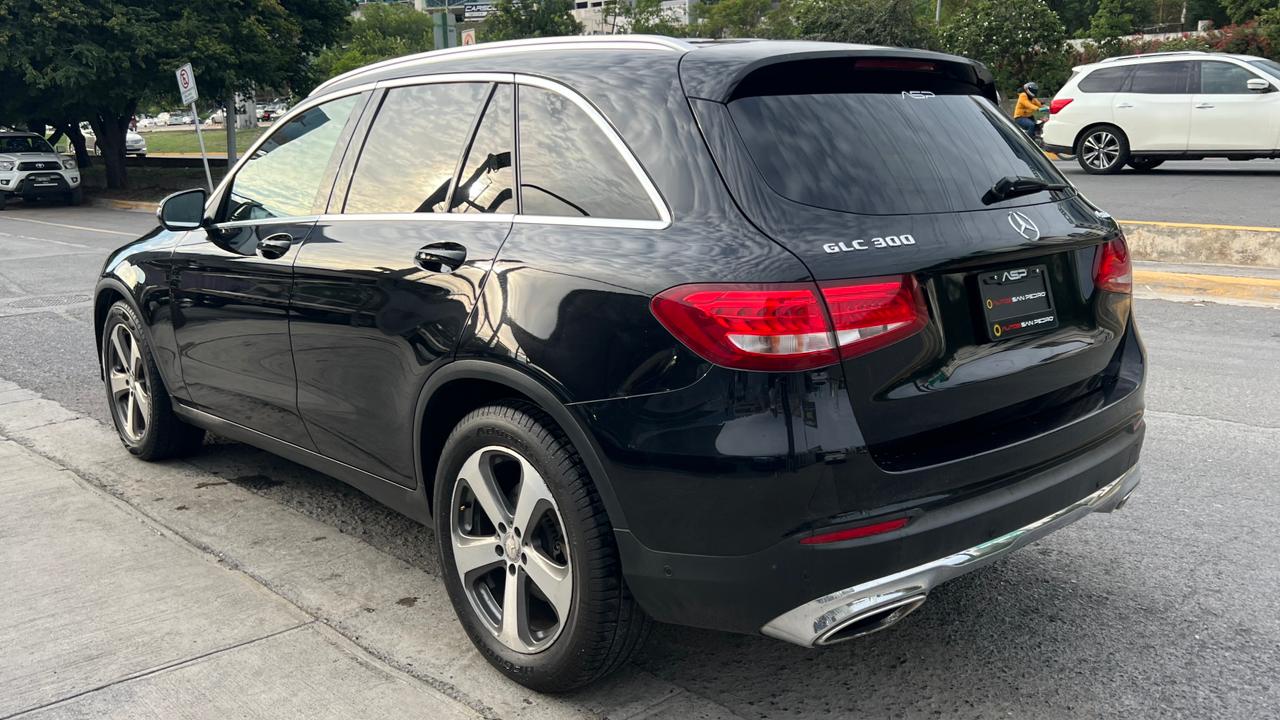 MERCEDES BENZ GLC 300 2016