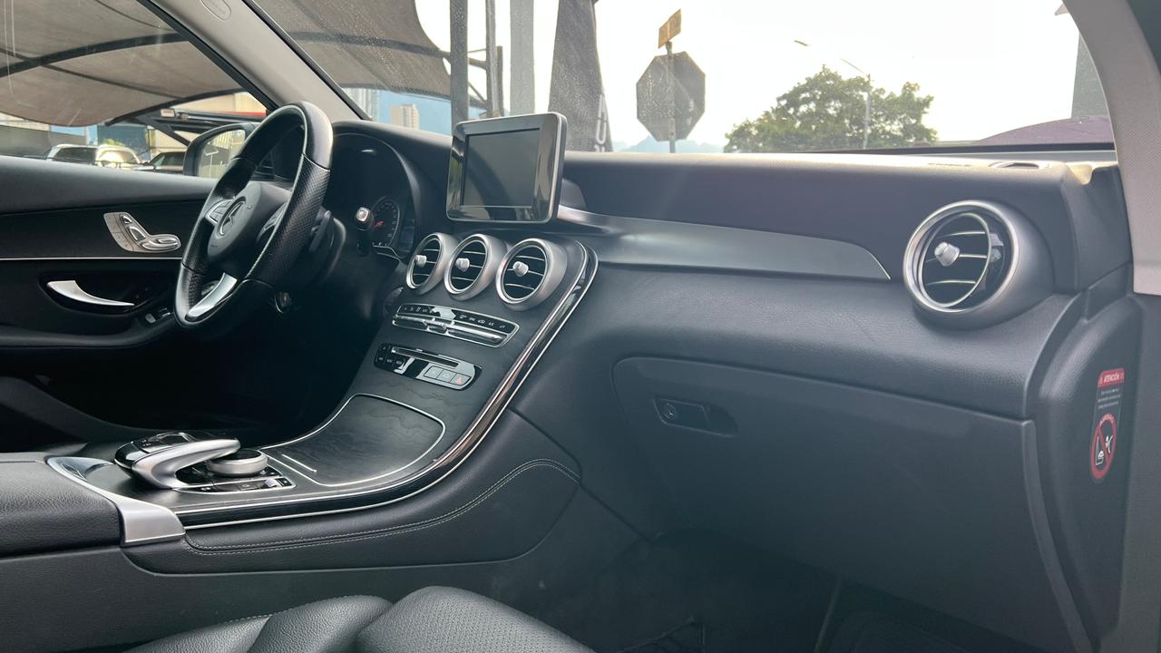 MERCEDES BENZ GLC 300 2016