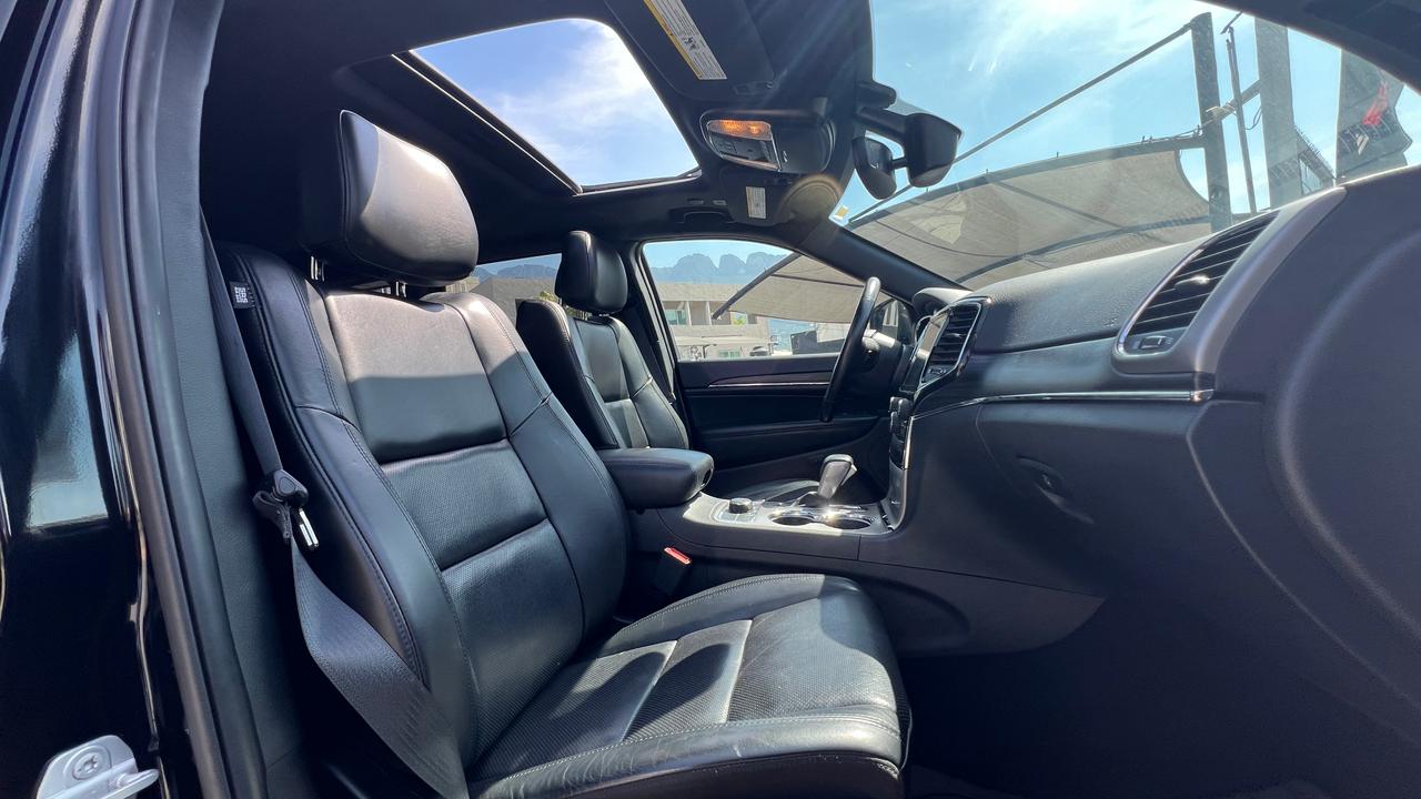 JEEP GRAND CHEROKEE LIMITED LUJO 2021
