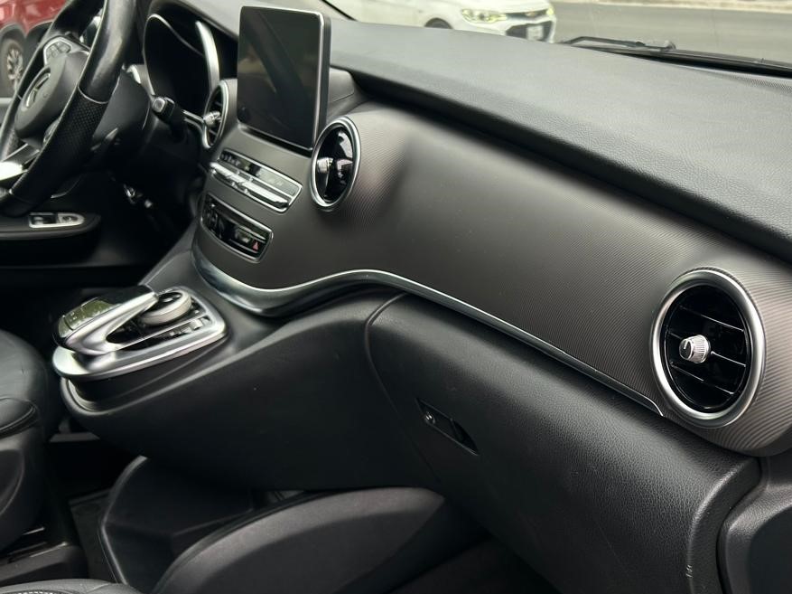 Mercedes Benz V220 Avantgarde