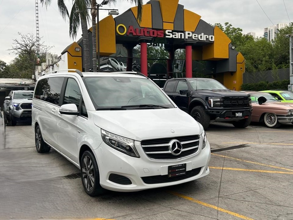 Mercedes Benz V220 Avantgarde