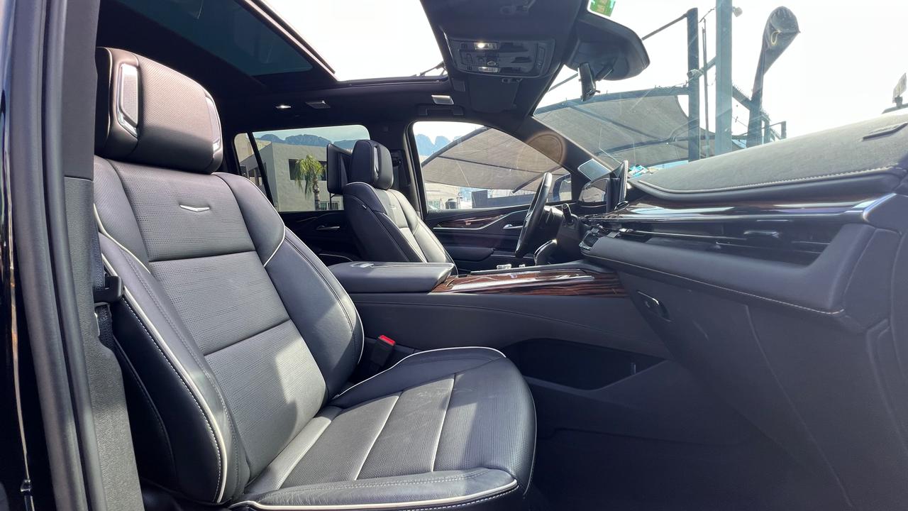 CADILLAC ESCALADE ESV 600 PREMIUM LUXURY 2023