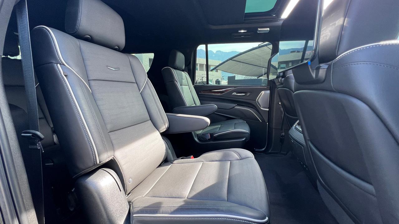 CADILLAC ESCALADE ESV 600 PREMIUM LUXURY 2023