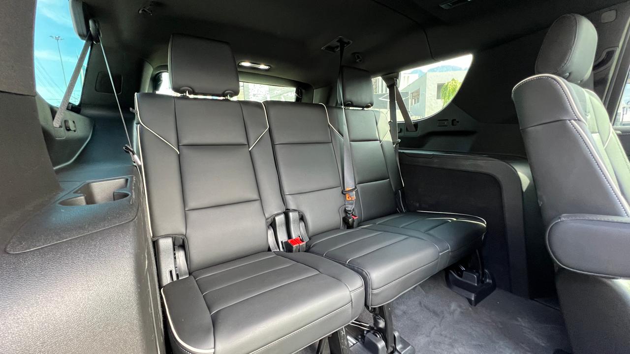 CADILLAC ESCALADE ESV 600 PREMIUM LUXURY 2023