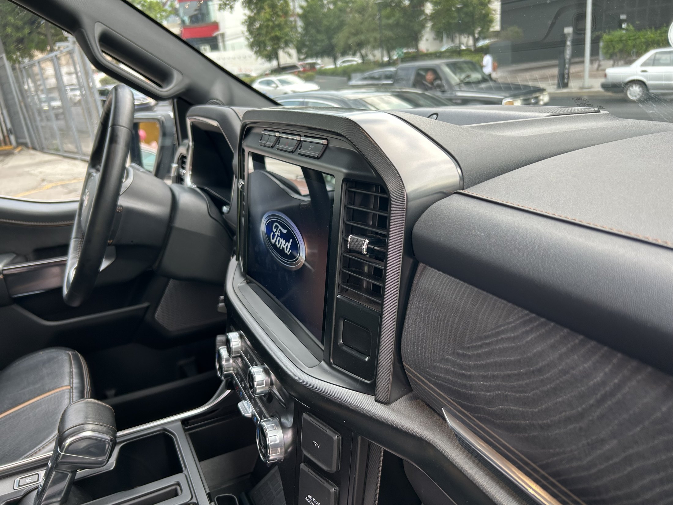 Ford Lobo 4x4 Platinum