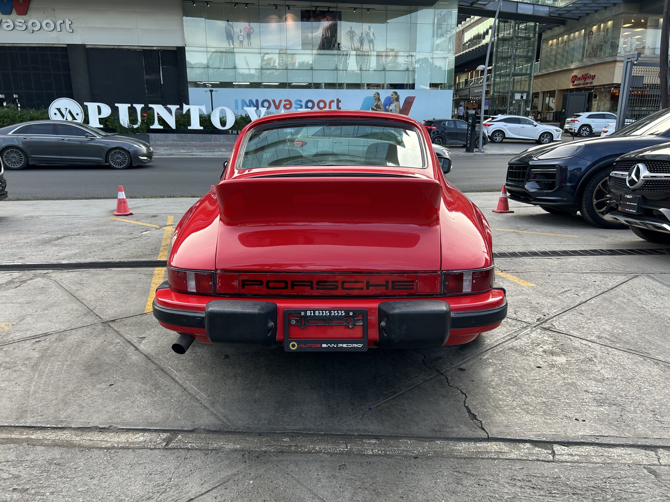Porsche 911 coupe