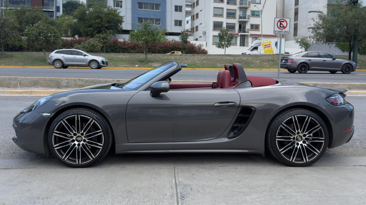 PORSCHE BOXSTER CABRIOLET 2018