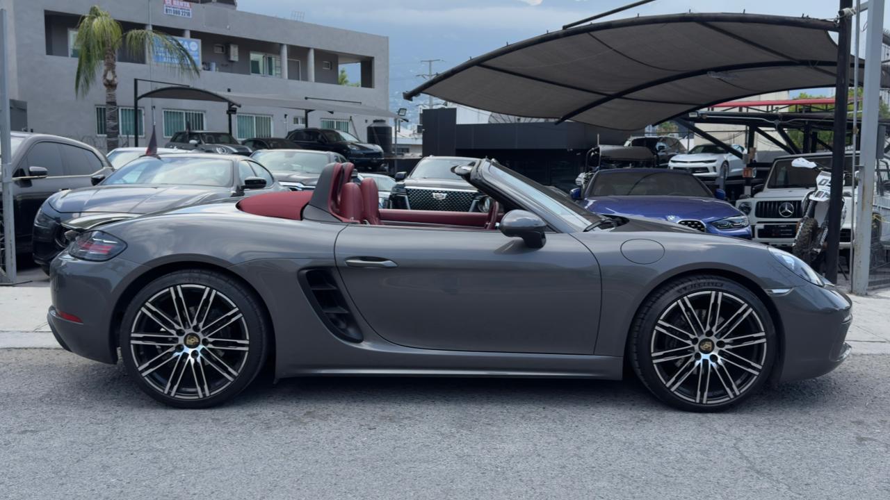 PORSCHE BOXSTER CABRIOLET 2018