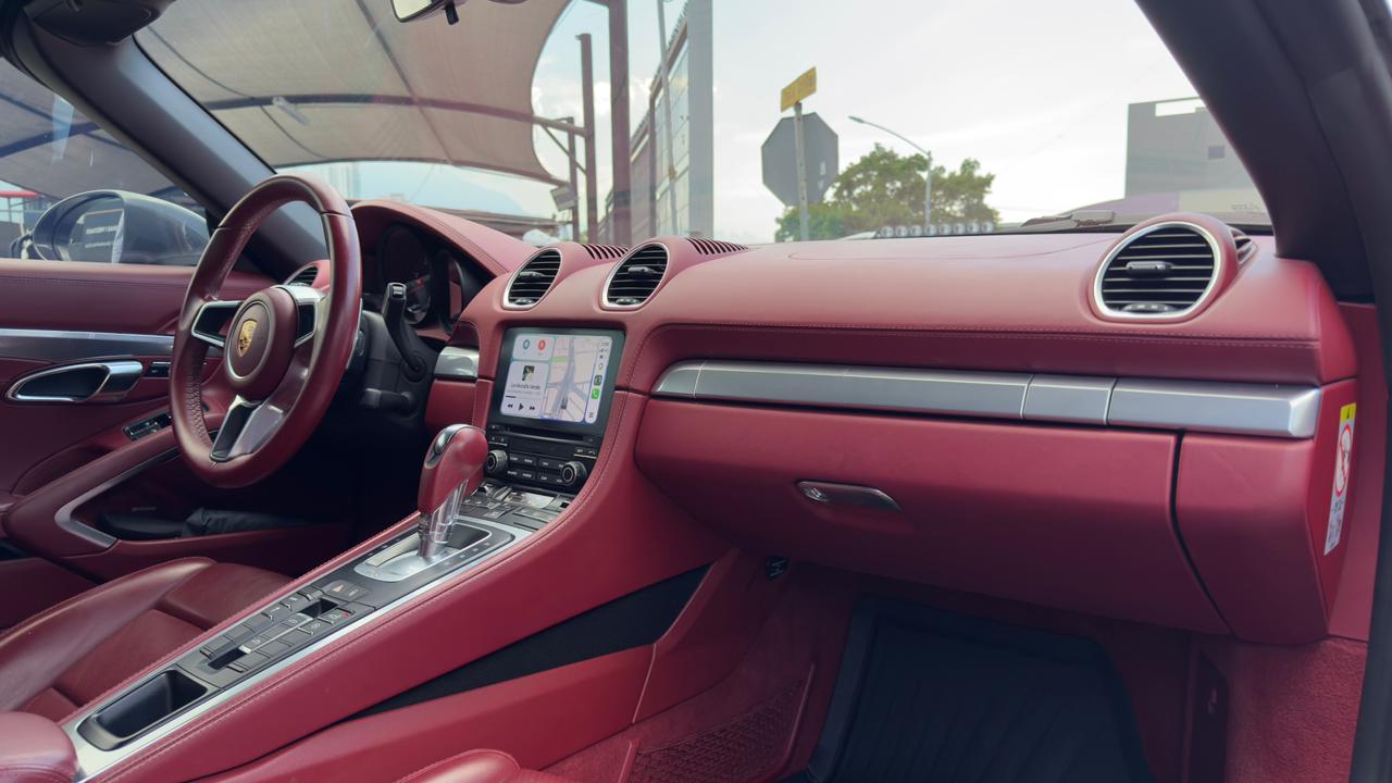 PORSCHE BOXSTER CABRIOLET 2018