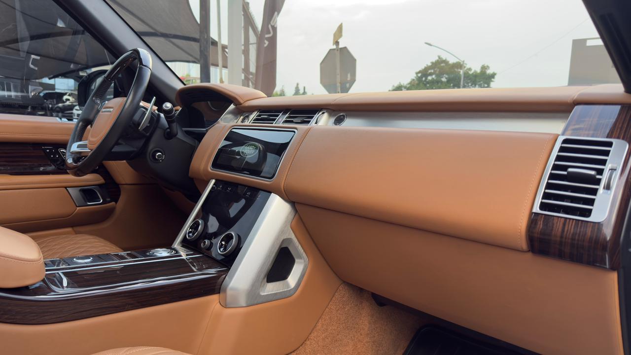 LAND ROVER RANGE ROVER LWB AUTOBIOGRAPHY SV 2019